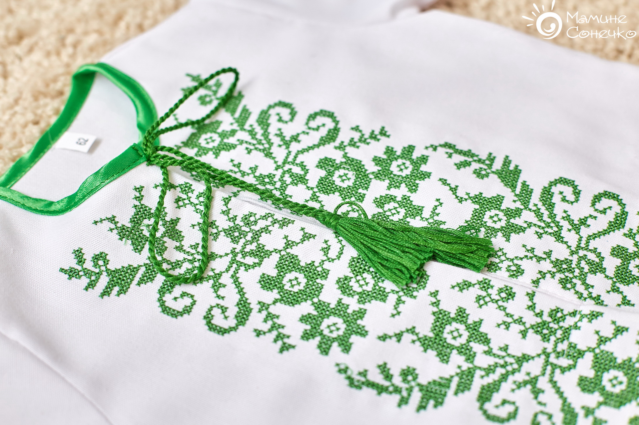 Вышиванка для мальчика “Монохром цветы” зеленый, лен