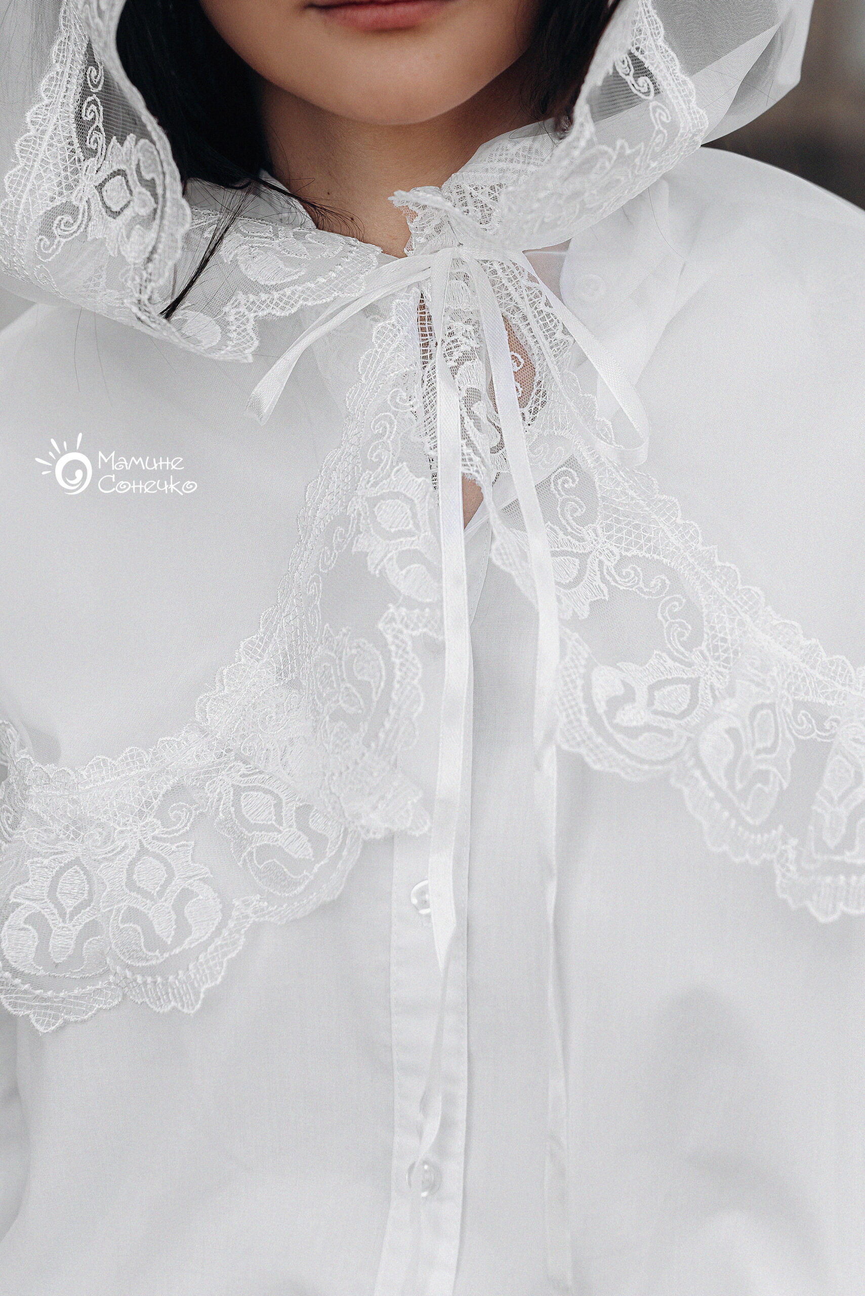 Святкова біла хустка-палантин “Принцеса-бароко”