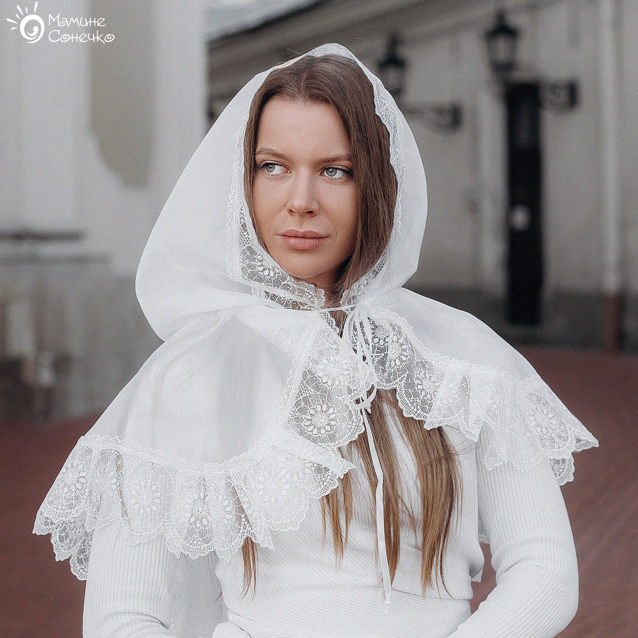 Праздничный женский белый платок-палантин “Принцесса-расцвет”