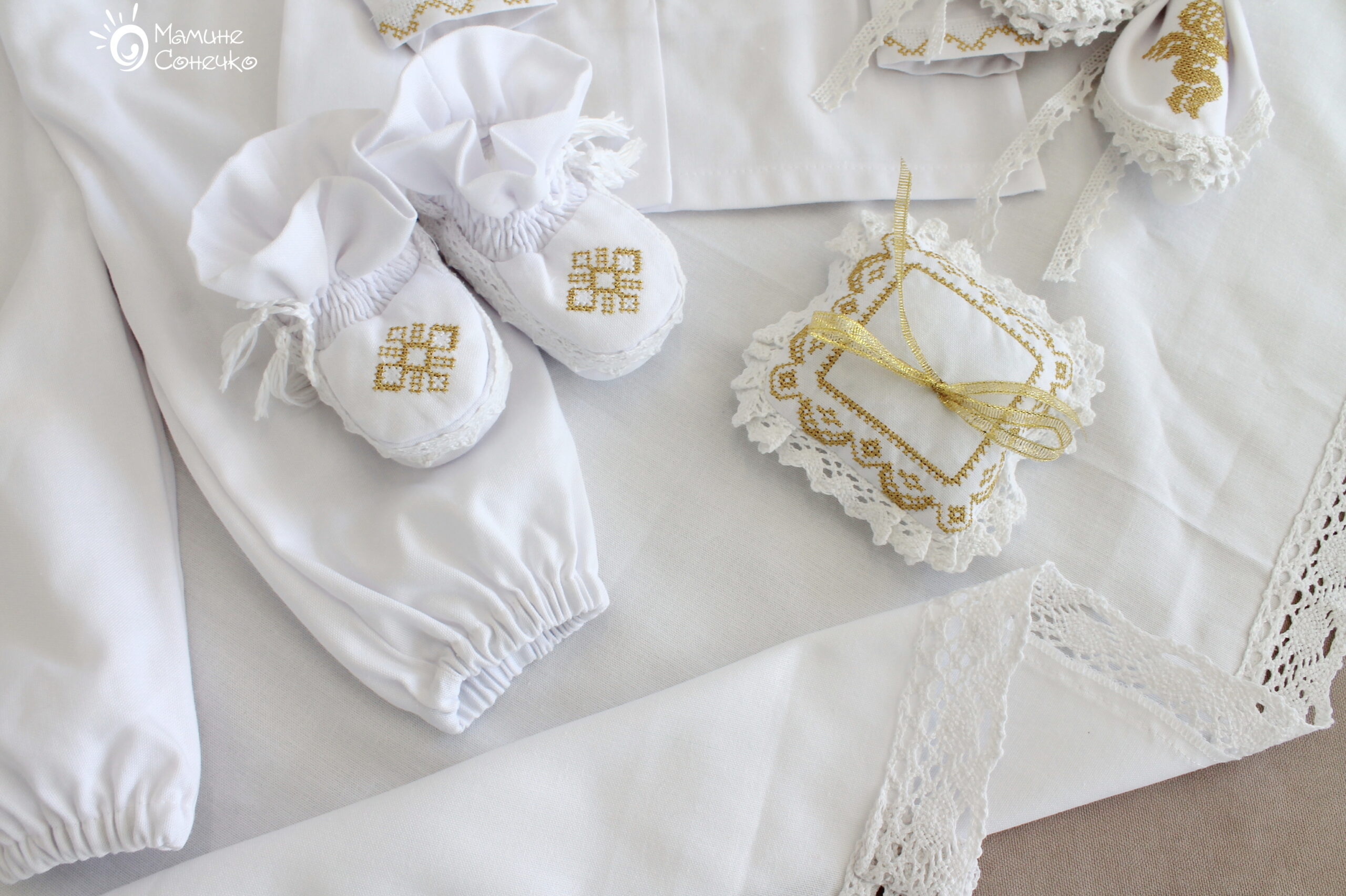 Complete set for baptism of a boy “Bogatyr” gold and white, linen