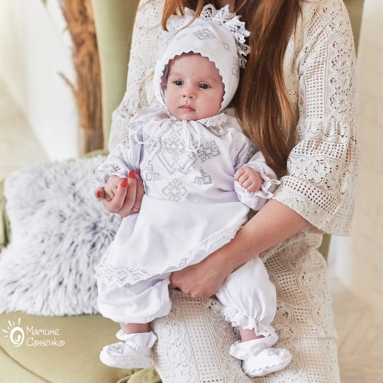 Костюм  для хрещення дівчинки "Грація срібно-біла", льон