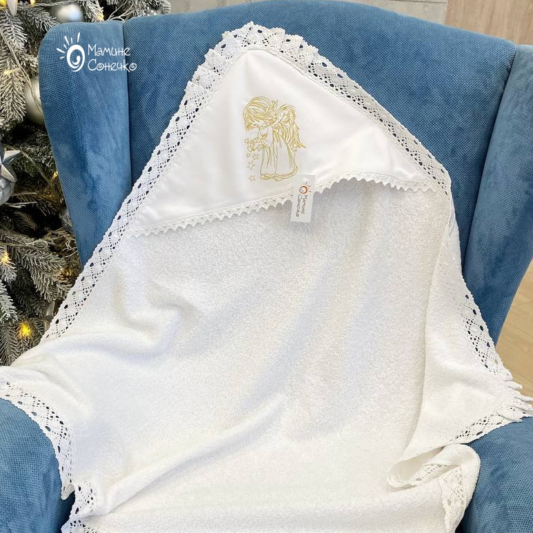 Крижма-рушник на хрещення “Ангел дівчинка сипле зірочки” золото, біла банна махра