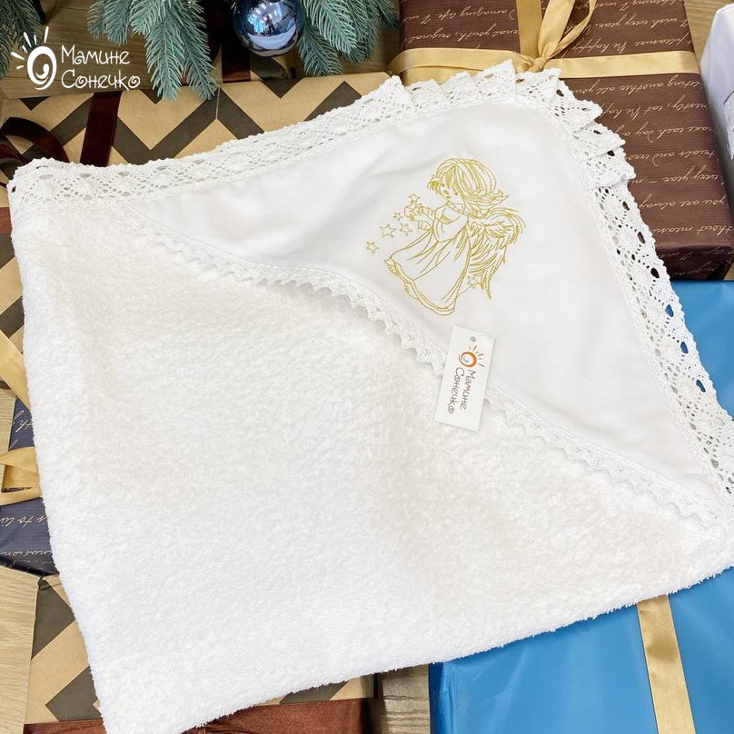 Крижма-рушник на хрещення “Ангел дівчинка сипле зірочки” золото, біла банна махра