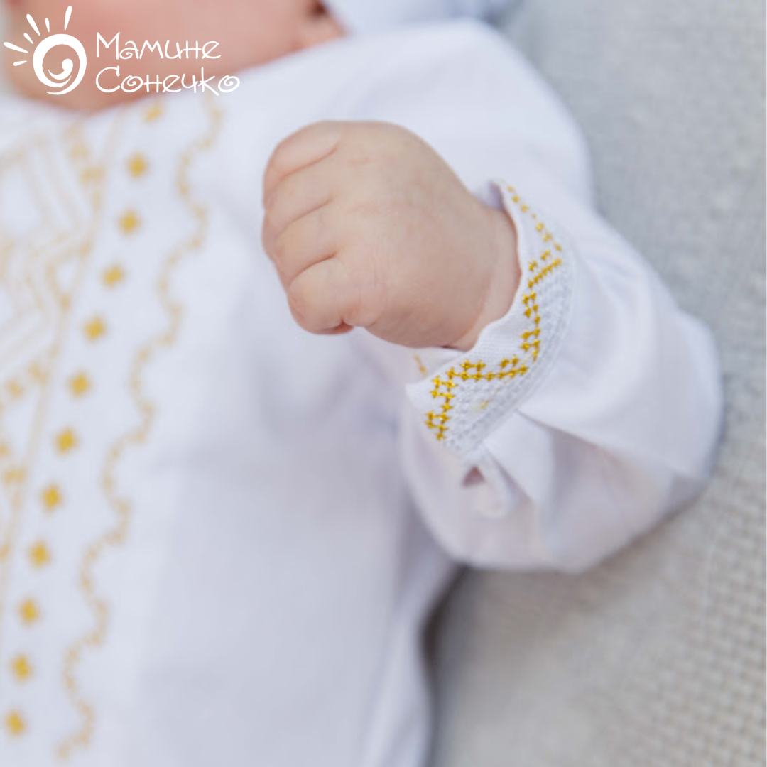 Костюм для хрещення хлопчика “Богатир” золото-біла вишивка, льон білий