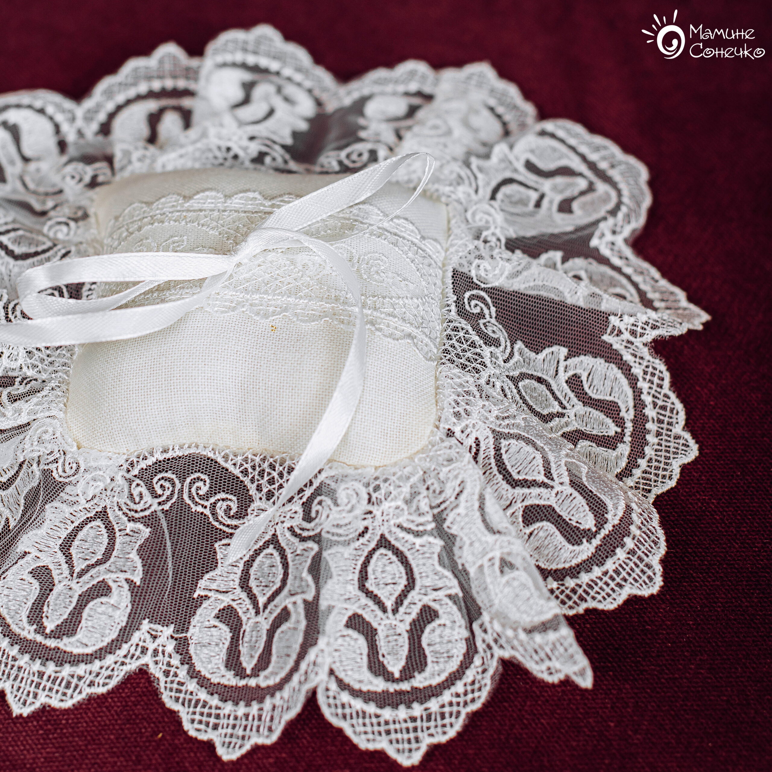 Cross stitch cushion “Royal Baroque”, ivory linen