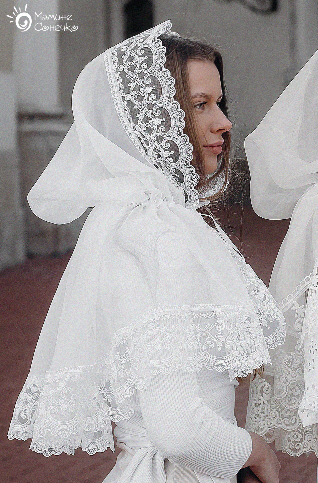 Праздничный белый платок-палантин “Принцесса-триумф”