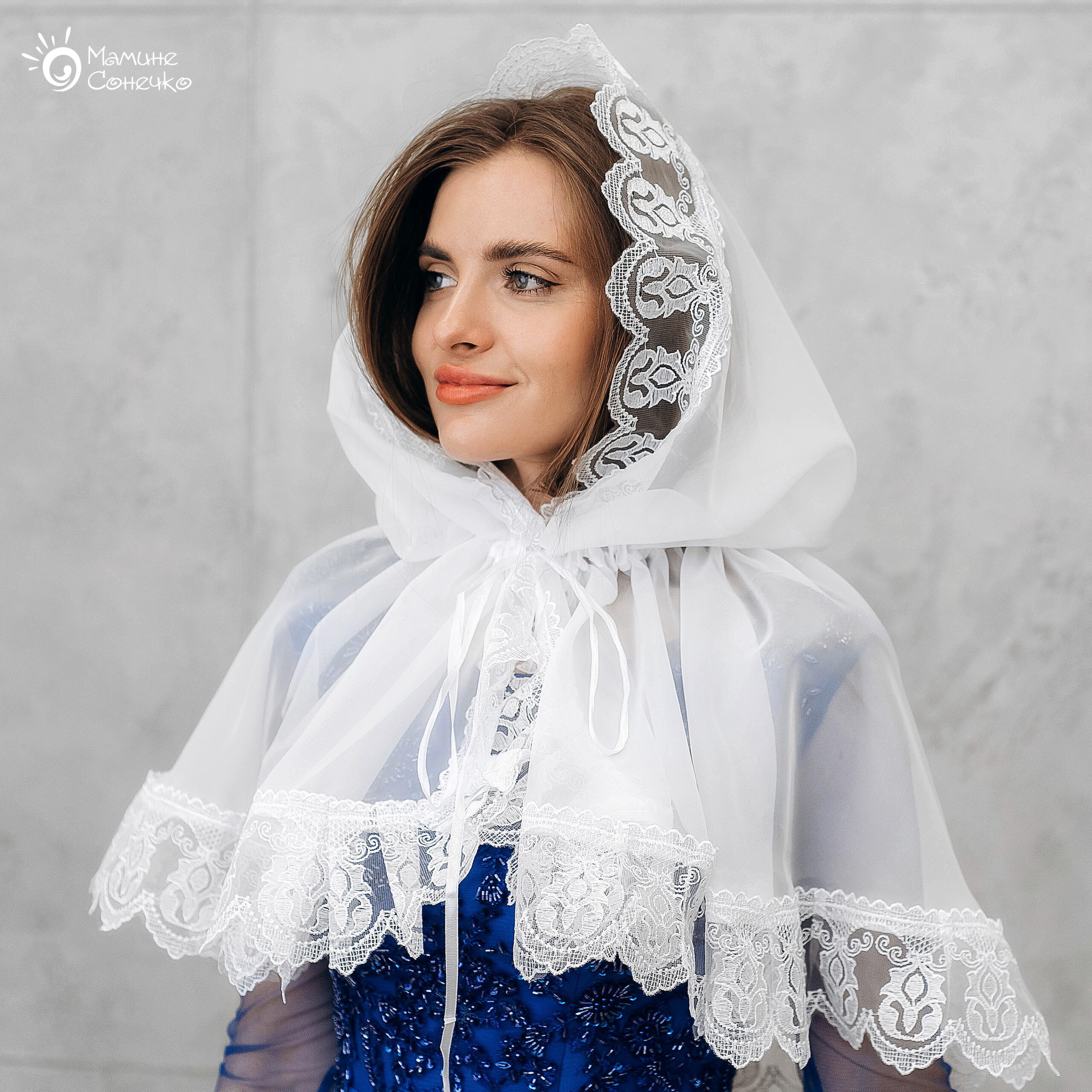Праздничный платок-палантин “Принцесса-бароко” цвета айвори