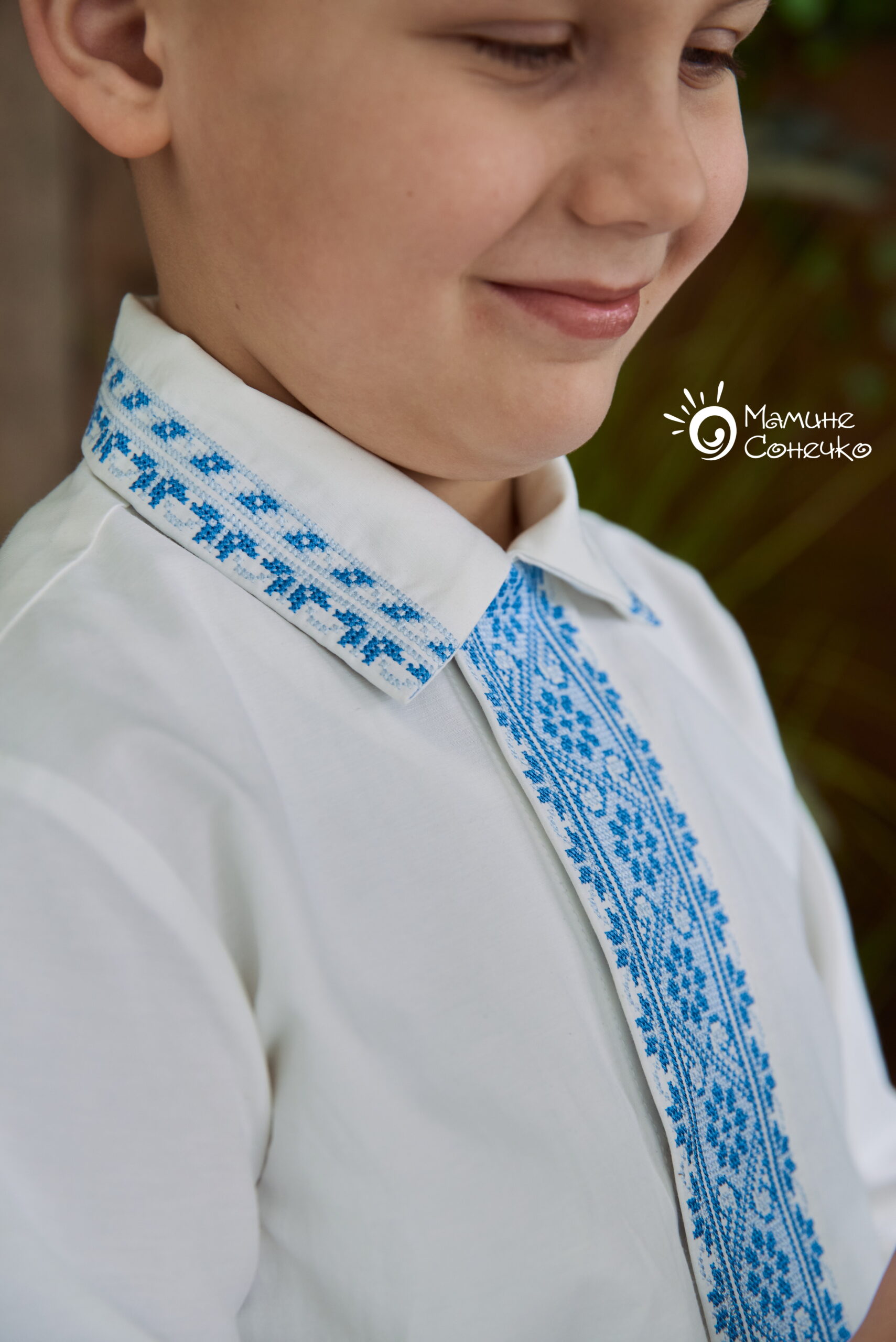 Вишита сорочка для хлопчика “Сині очі”, вишиванка до Причастя